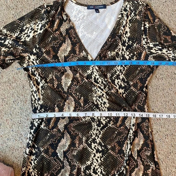 One Clothing Snake Skin Print Stretchy Comfortable Dress Women Size L - Picture 3 of 6